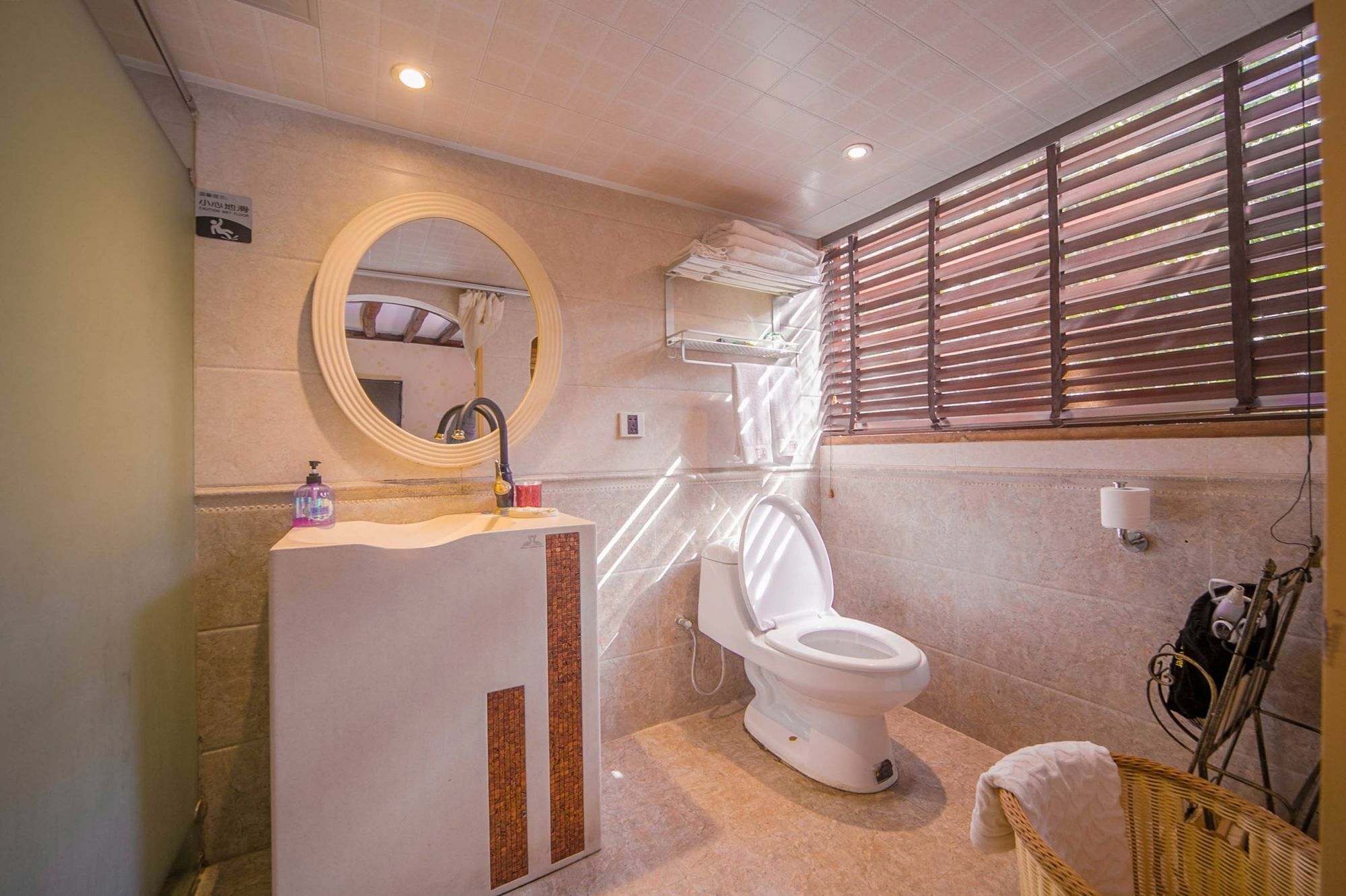 Lijiang Half Moon Bay Inn المظهر الخارجي الصورة