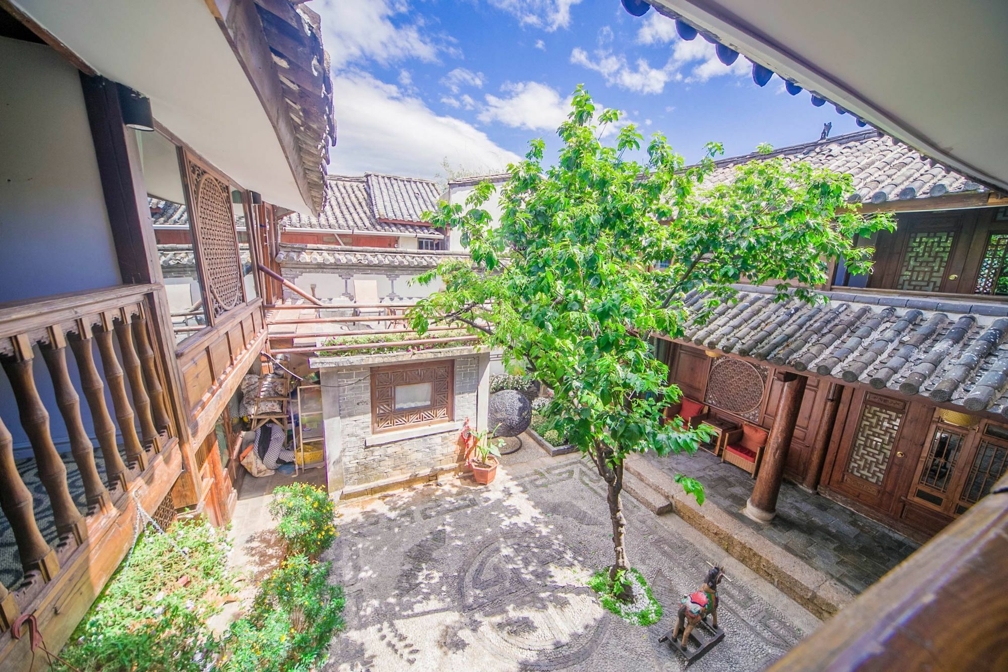 Lijiang Half Moon Bay Inn المظهر الخارجي الصورة