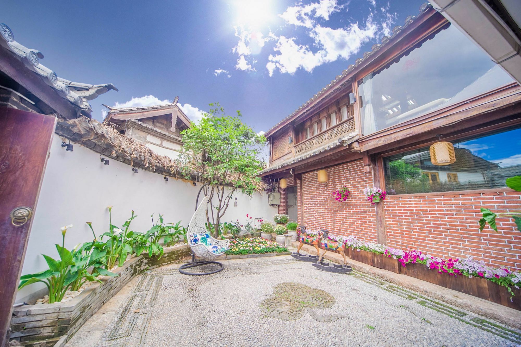 Lijiang Half Moon Bay Inn المظهر الخارجي الصورة